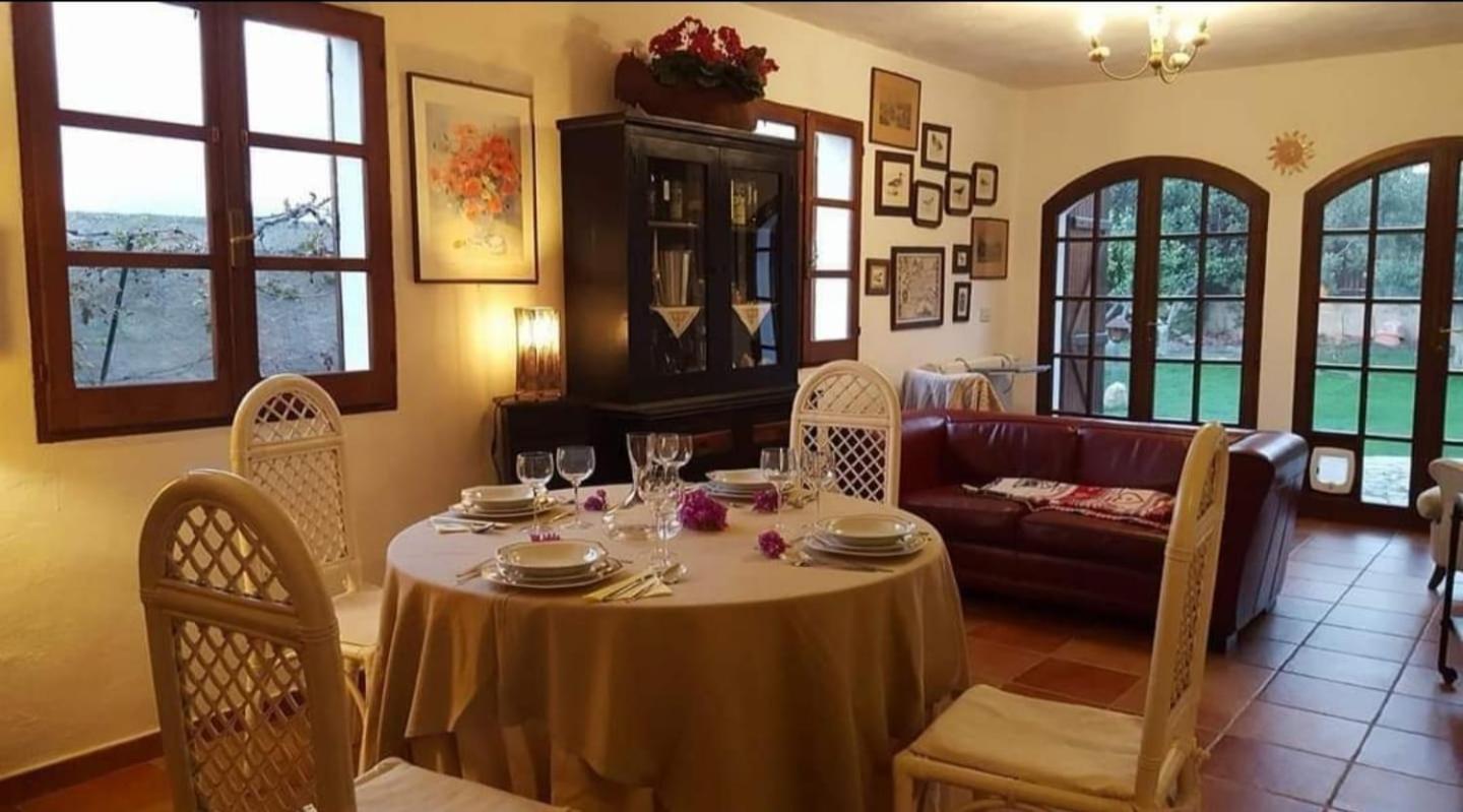 Apartamento Il Giardino Di Frafa Quartu SantʼElena Exterior foto